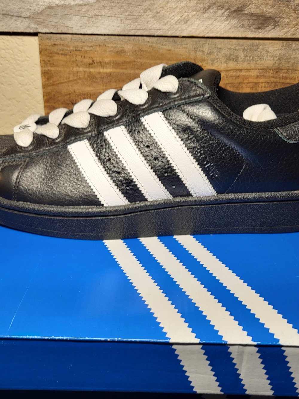 *NEW* Adidas Superstar 2 Black/White "Oreo" Leather Shoes Men’s 8.5 Women’s 9.5